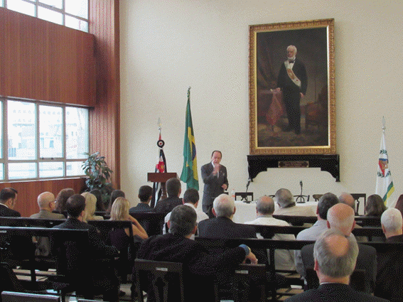 Momentos da oratria no salo principal da Benemrita Loja Capitular Piratininga.